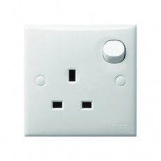 SCHNEIDER S-CLASSIC - switched socket outlet - 1 gang - white E15R_WE_G11